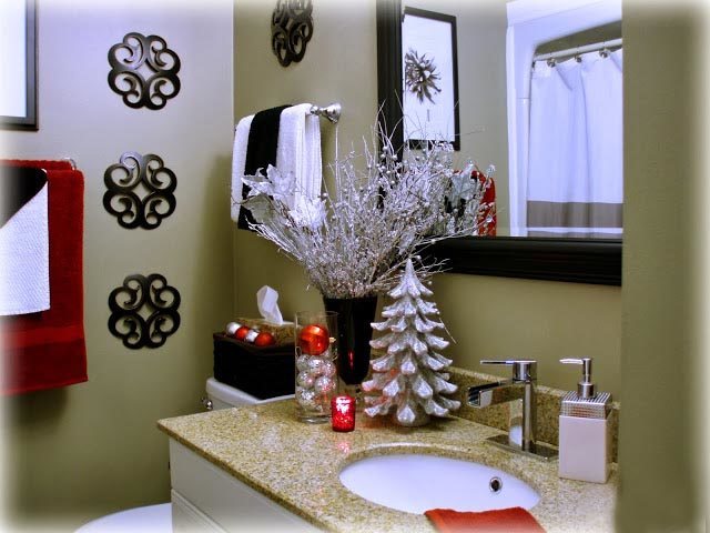 ¿Cómo decorar el baño en Navidad?